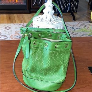 CUTE KATE LANDRY GREEN BUCKET BAG!!!! 👝👒👒
